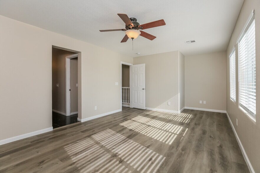 Building Photo - 4786 Cortina Rancho St