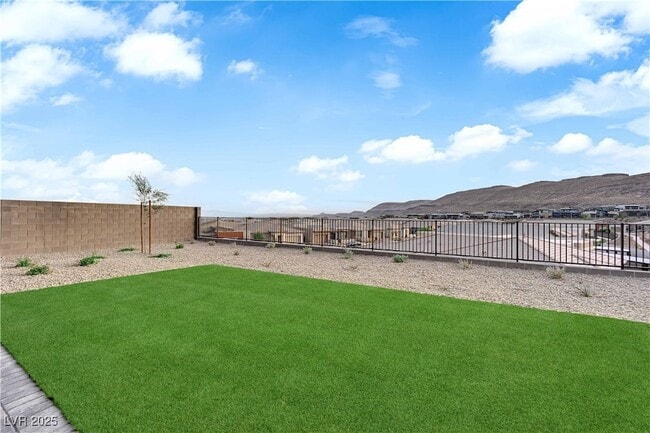 Building Photo - 11079 Rolling Vista Dr