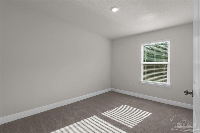 Building Photo - 1116 Coniferous Ave