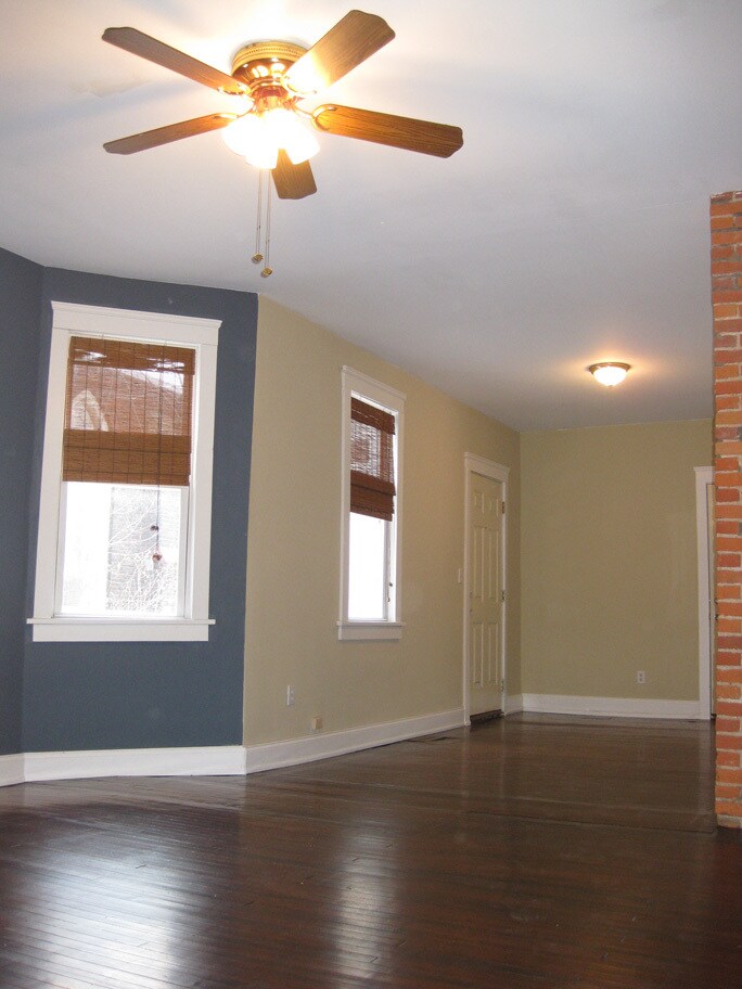 Building Photo - 4315 Bridge Ave