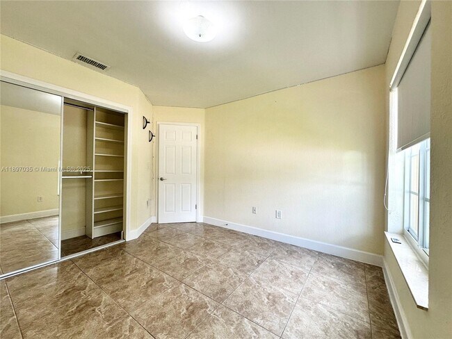 Building Photo - 6097 SW 128th Ct