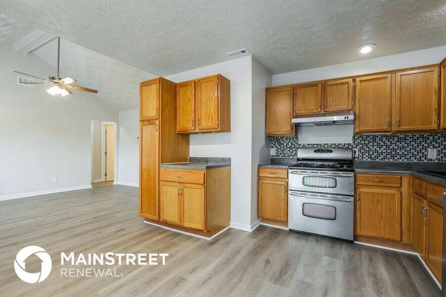 Building Photo - 10830 Dorton Dr