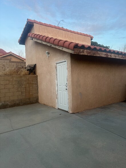 Building Photo - 5320 Northridge Dr