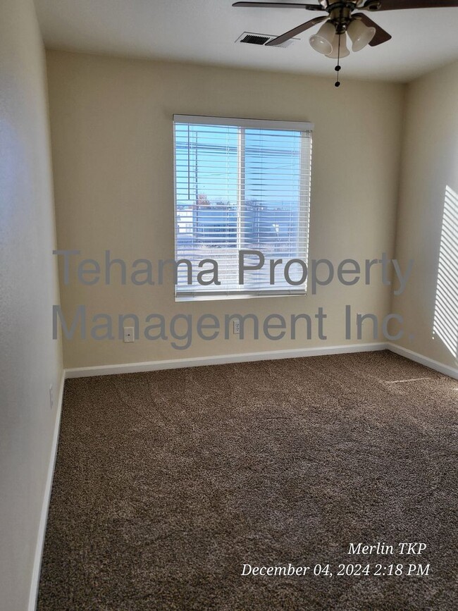 Building Photo - Move In Special $500 off 2nd month Rent- 2...