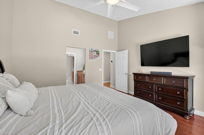 Building Photo - 45 Baytree Cir