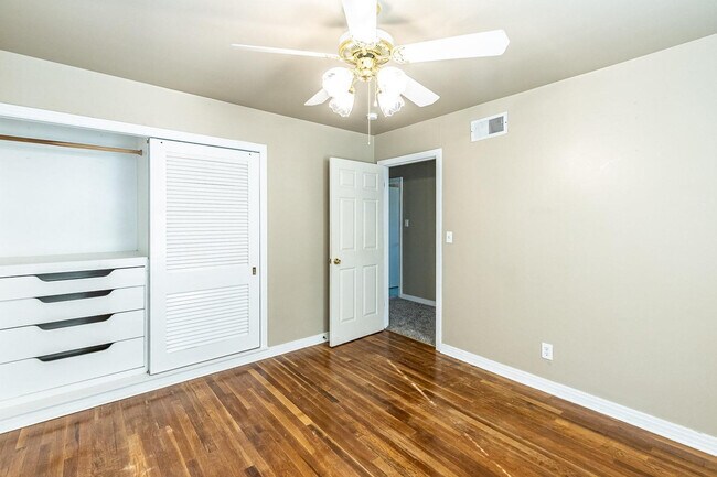 Building Photo - 3708 27th St