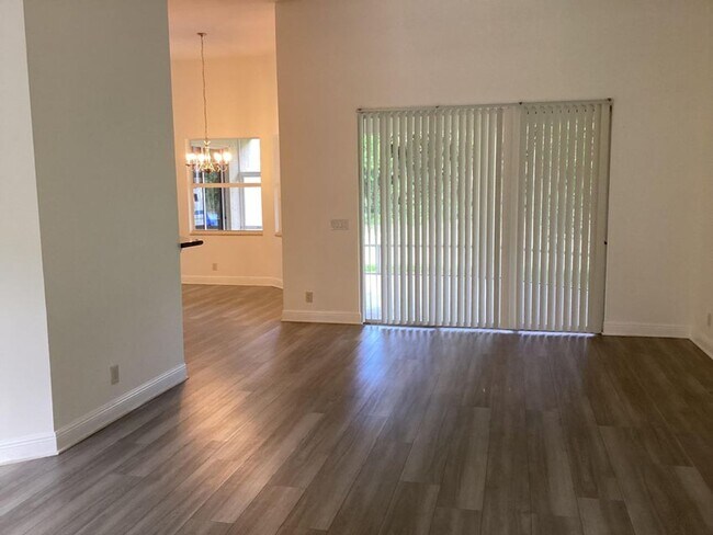 Building Photo - 17119 Alexander Run