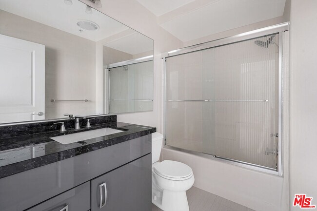 Building Photo - 13044 Pacific Promenade