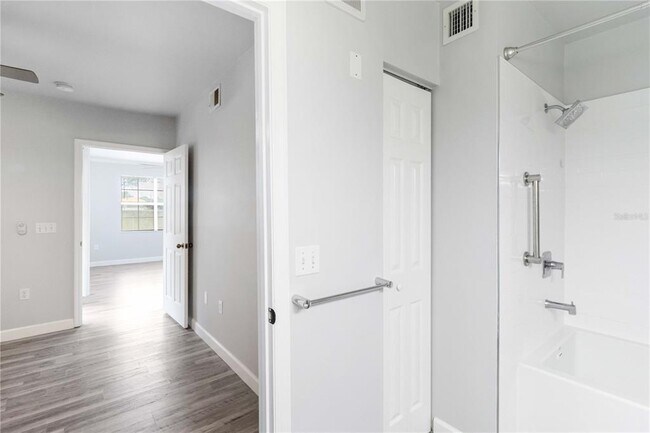 Building Photo - 1185 Villagio Cir