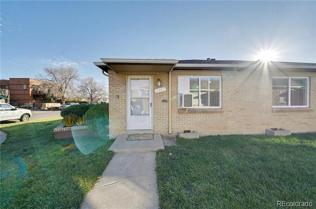 Building Photo - 1455 Jasmine St