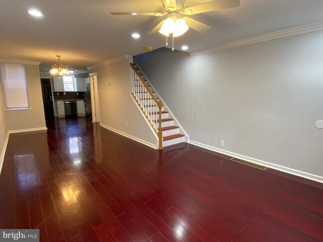 Building Photo - 1523 S Opal St