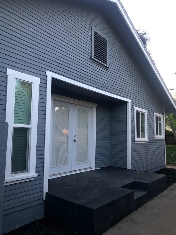 Building Photo - 2935 La Tierra St