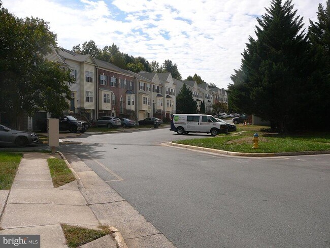 Building Photo - 406 Park Cove Dr