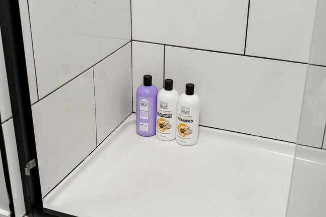 Building Photo - 2207 W 18th St