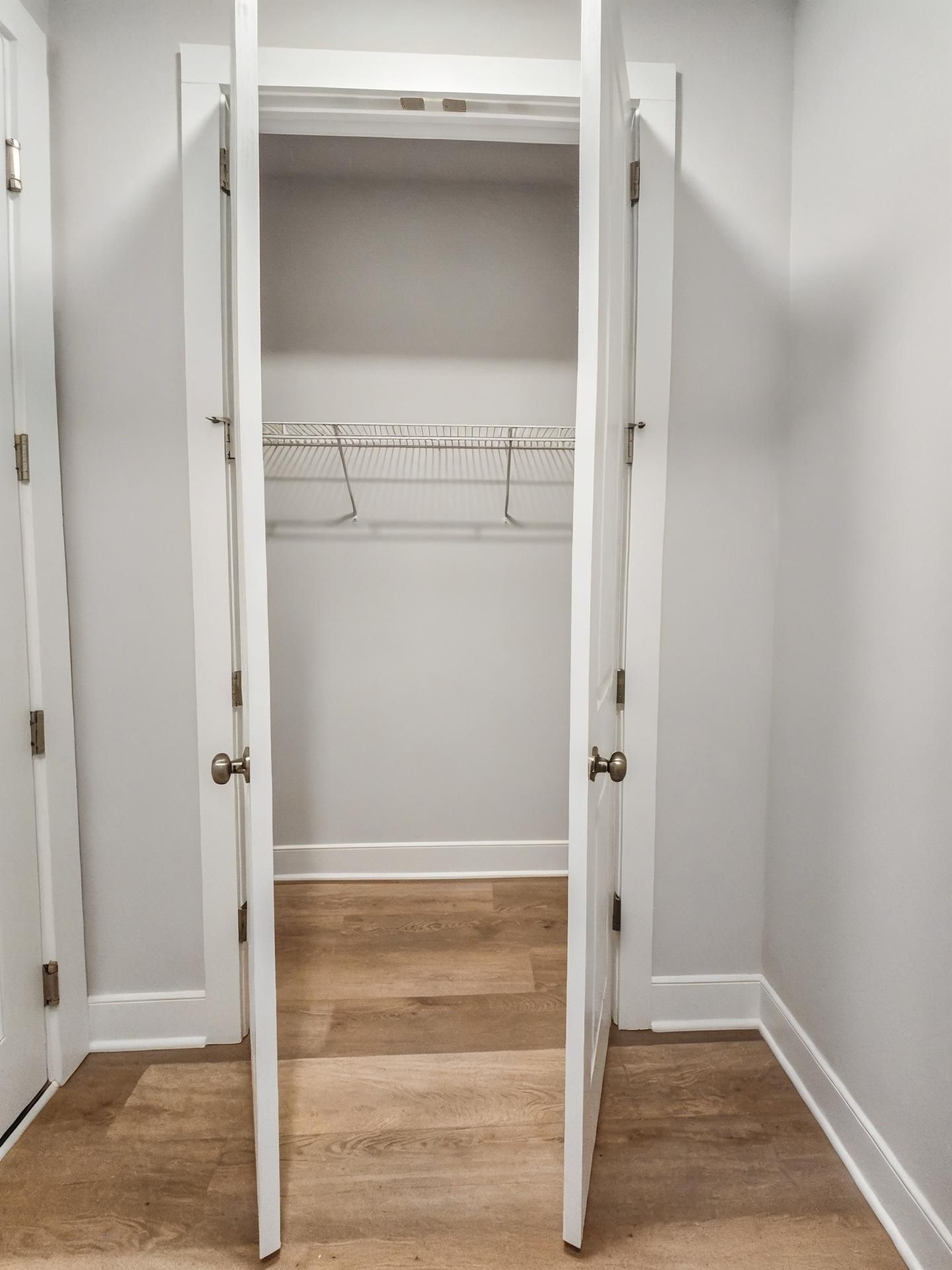 Building Photo - 305 Frederick Way