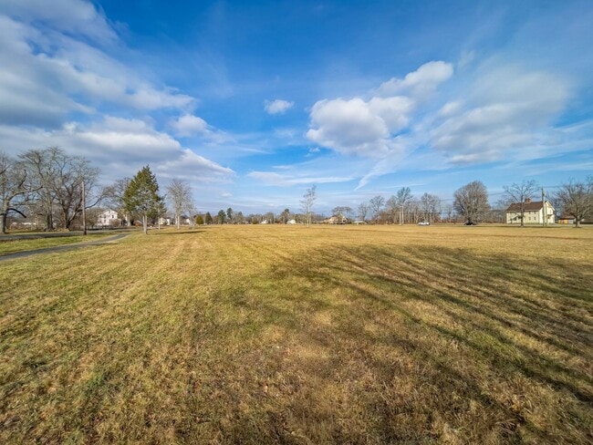Building Photo - Spacious Renovated Colonial on The Lebanon Green