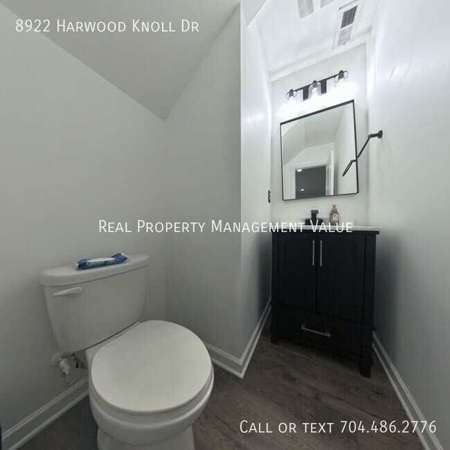 Building Photo - 8922 Harwood Knoll Dr