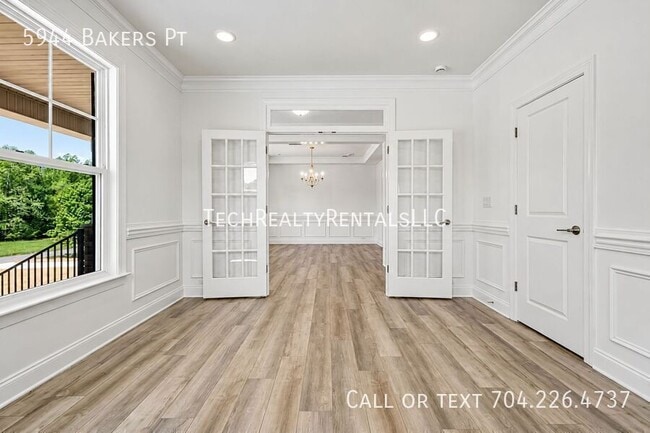 Building Photo - 5944 Bakers Point