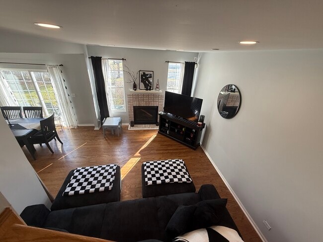 Building Photo - 610 Lakeridge Ct