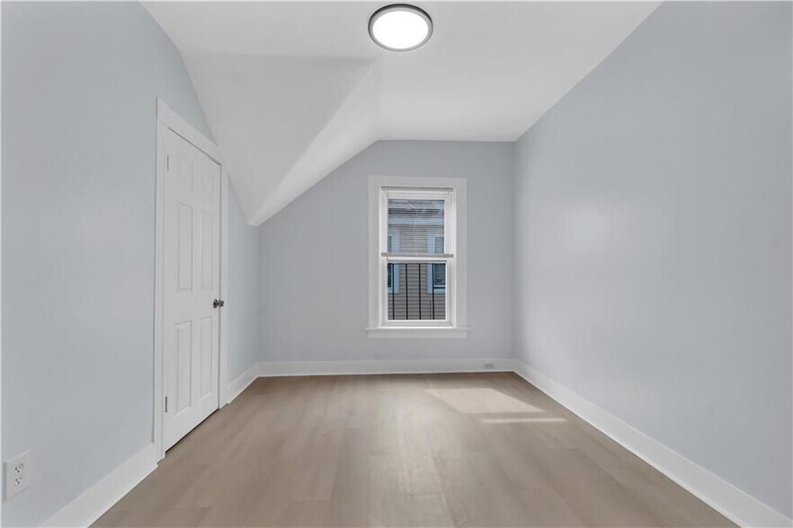 Building Photo - 131 Wendell St