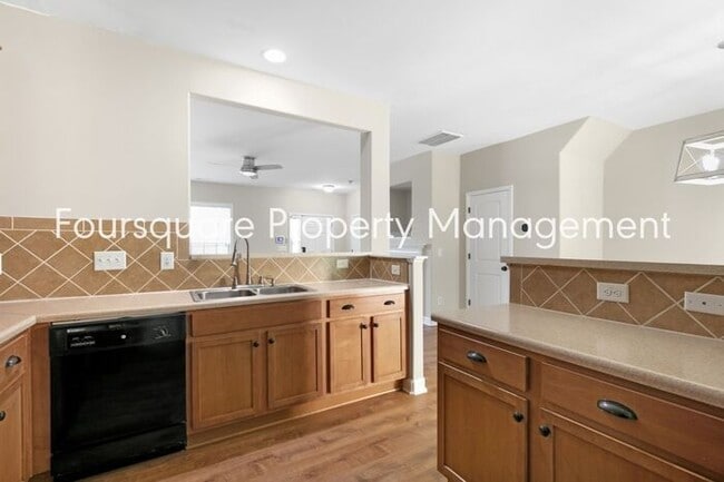 Building Photo - Cozy Townhome with Fireplace, Private Back Patio,  Near US-1, I-540 & Shopping