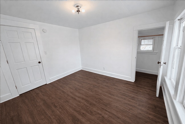 Building Photo - 1106 Burr St