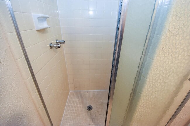 Building Photo - 1517 Barcelona Way Dr