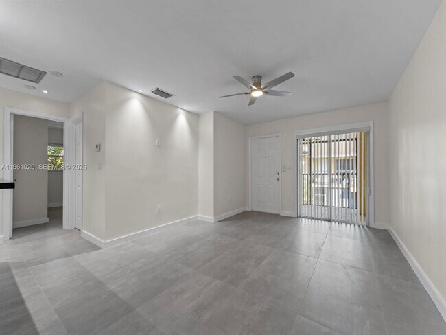 Building Photo - 15639 SW 73rd Cir Terrace