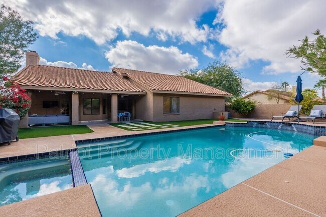 Building Photo - 9910 E Sutton Dr