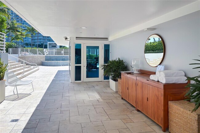 Building Photo - 540 West Ave