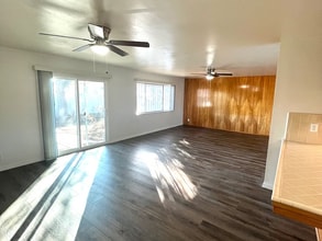 Building Photo - 21846 Cottonwood Ave