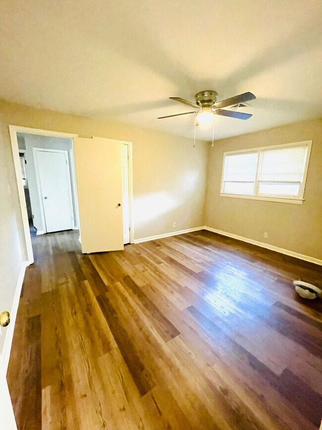 ** 3 bed 1 bath located in Forest Hills **... 3 Mimosa Dr Montgomery