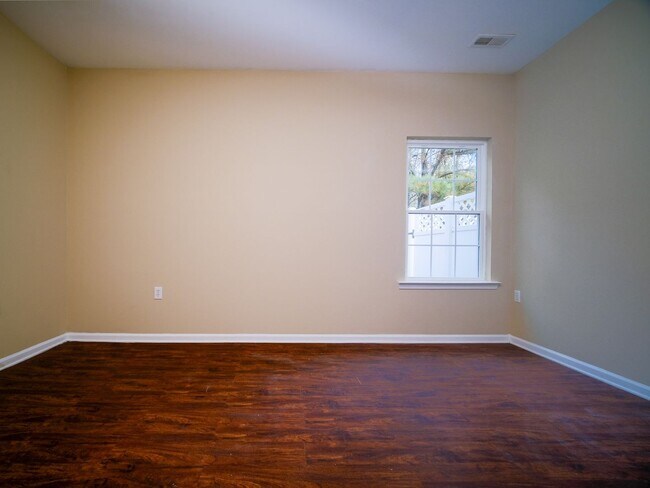 Building Photo - 7020 Somerset Springs