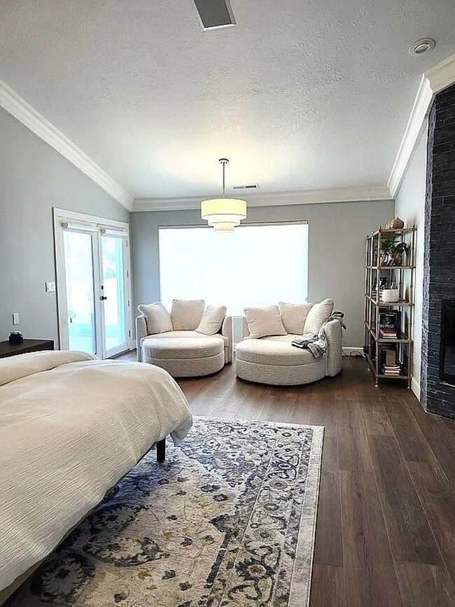 Building Photo - Charming Home Next To Sunbrook Golf Club!