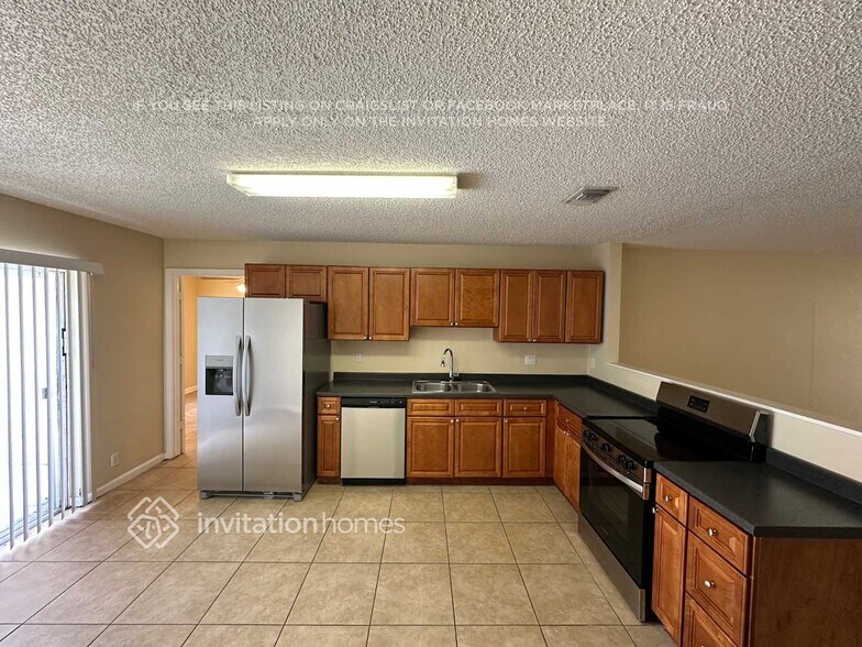 Building Photo - 5048 Cornell Walk