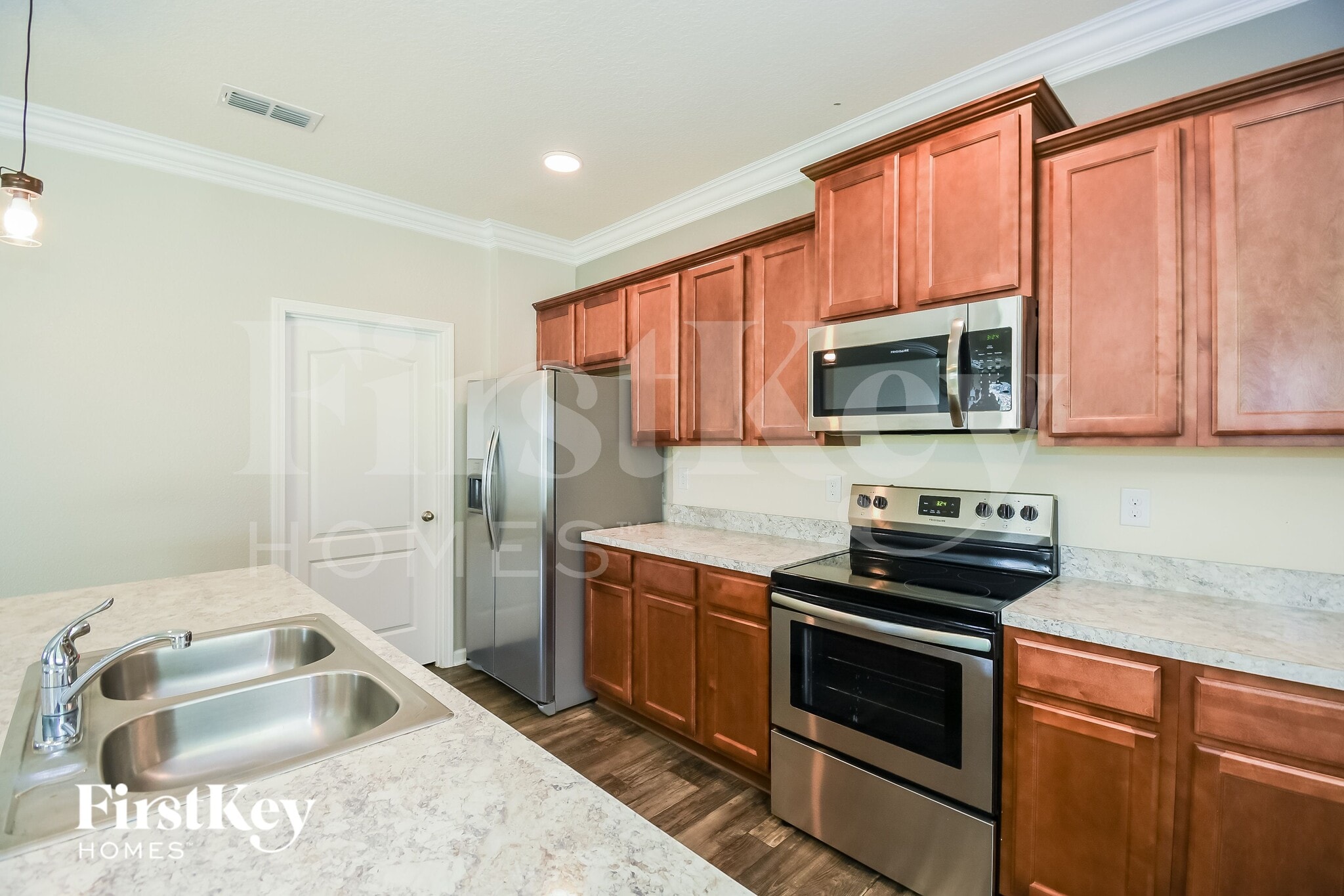 Building Photo - 6944 Sandle Dr