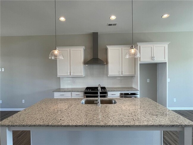 Building Photo - 6550 Cortland Walk