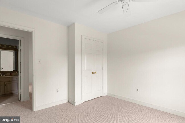 Building Photo - 3611 Winfield Lane Northwest