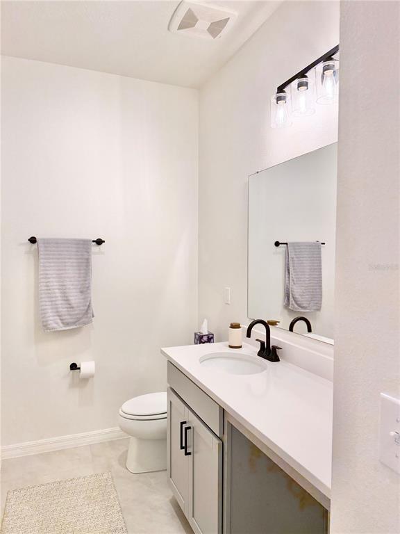 Building Photo - 639 Alder Ln