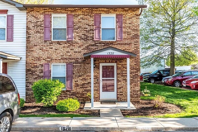 Primary Photo - 1328 Sunny Slope Dr