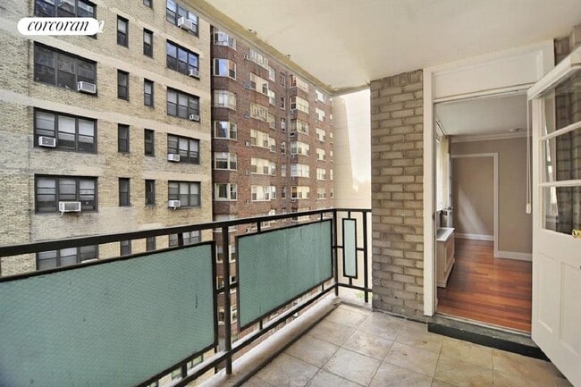 Building Photo - 222 E 80th St