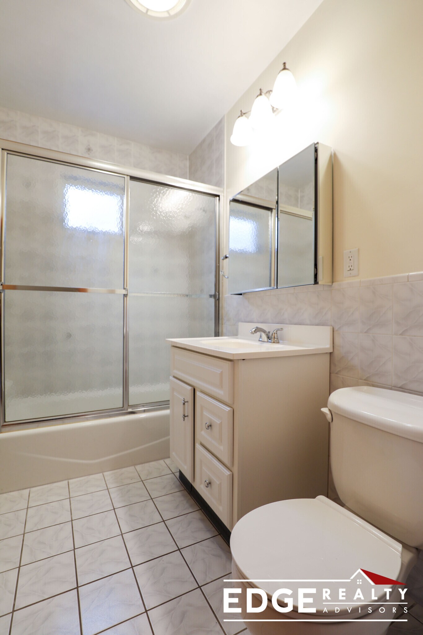 Building Photo - 12 Montcalm Ave