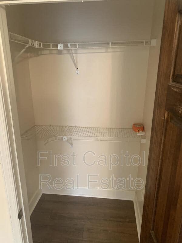 Building Photo - 711 N George St