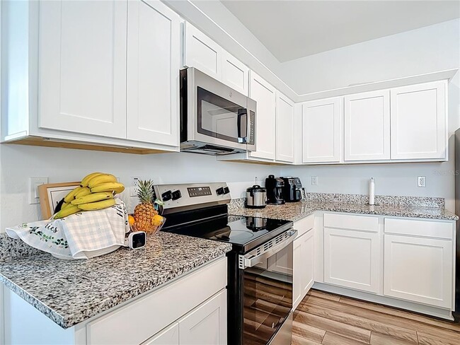 Building Photo - 38345 Honey Suckle Dr