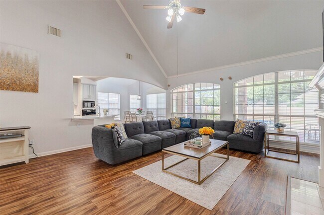 Building Photo - 1606 Barrington Hills Ln