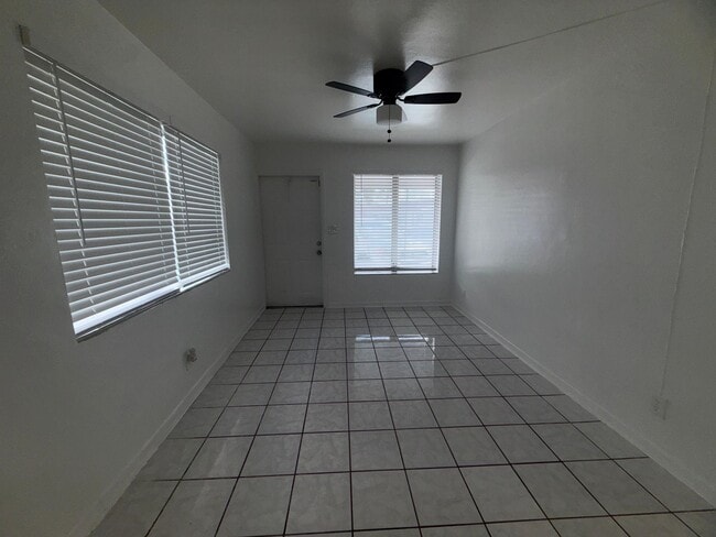 Building Photo - 6100 NW 10 St Margate, FL 33063