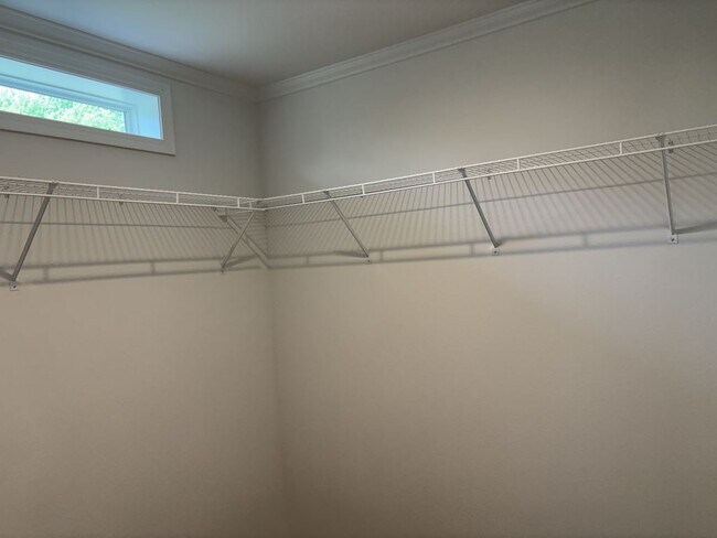 Building Photo - 352 Cimarron