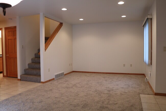 Living Room - 900 Cedar St
