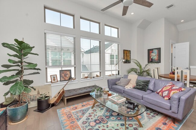 Building Photo - 1919 Gano St