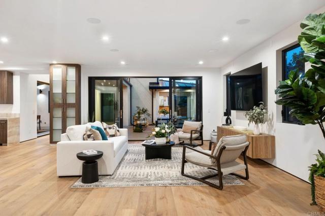 Building Photo - 5610 Bellevue Ave